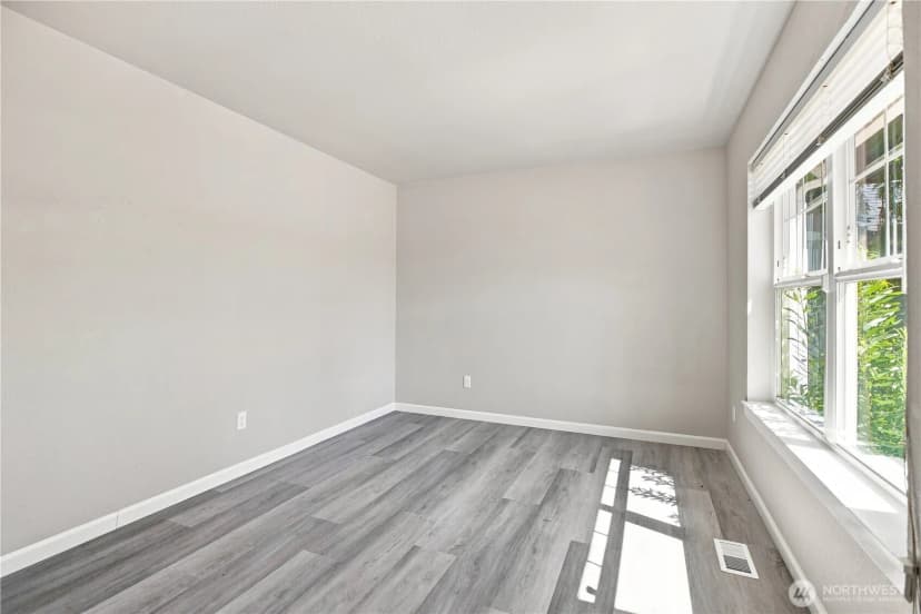 Property photo for 2301 148th Street E, Tacoma photo 6