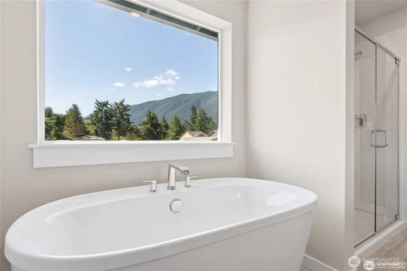 Property photo for 612 Se 11th Place #10, North Bend photo 16