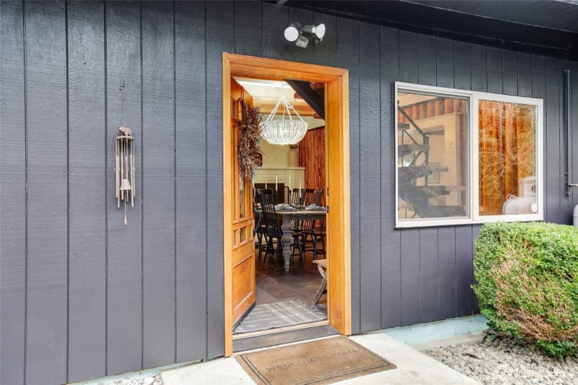 Property photo for 12528 Clear Lake North Road E, Eatonville photo 8
