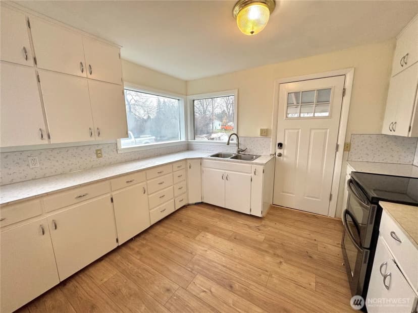 Property photo for 250 W Sixth Street, Waitsburg photo 16