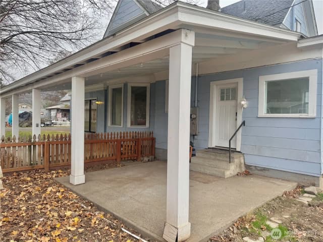 Property photo for 250 W Sixth Street, Waitsburg photo 5