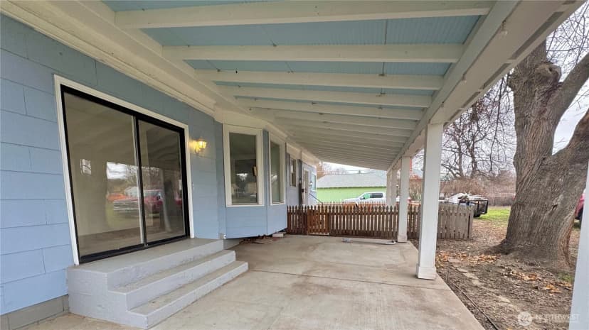 Property photo for 250 W Sixth Street, Waitsburg photo 6