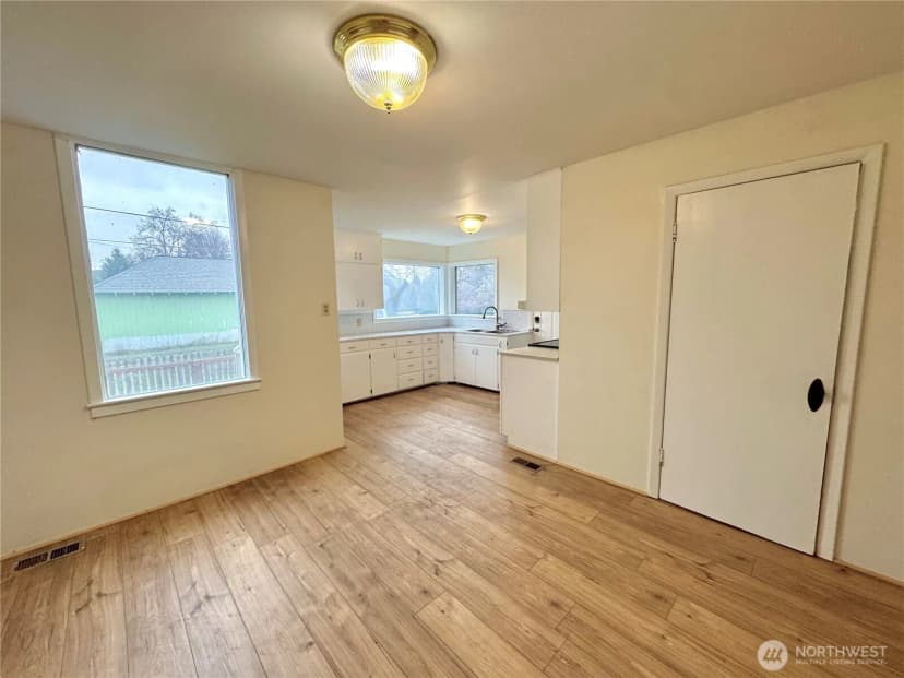 Property photo for 250 W Sixth Street, Waitsburg photo 18