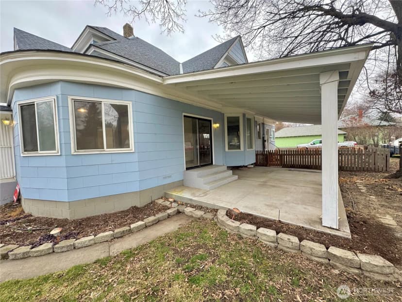 Property photo for 250 W Sixth Street, Waitsburg photo 8