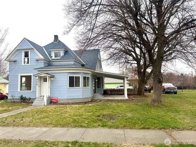 Property photo for 250 W Sixth Street, Waitsburg