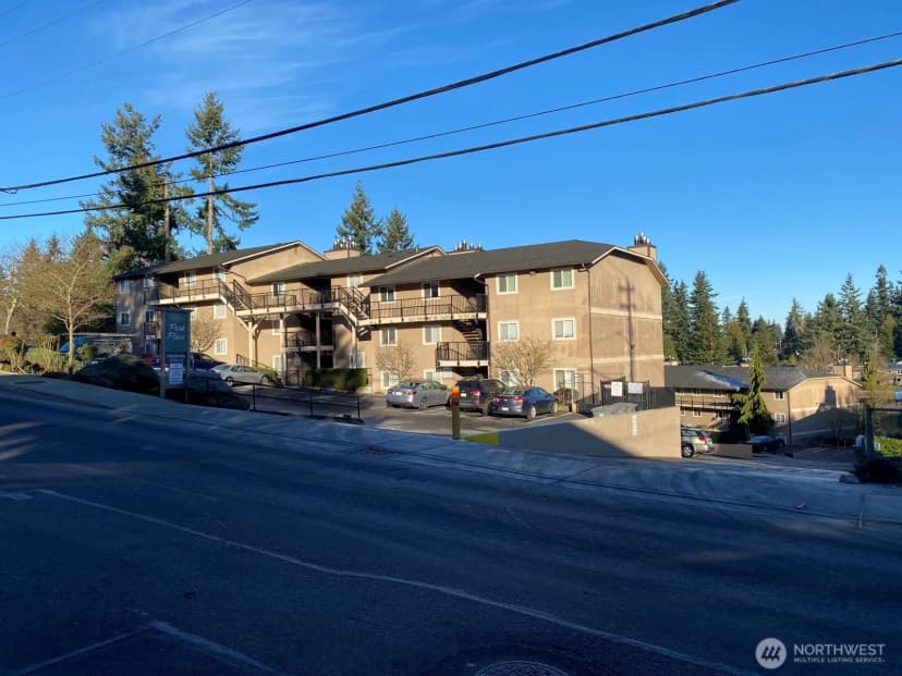 Property photo for 323 75th Street Se #b10, Everett photo 2