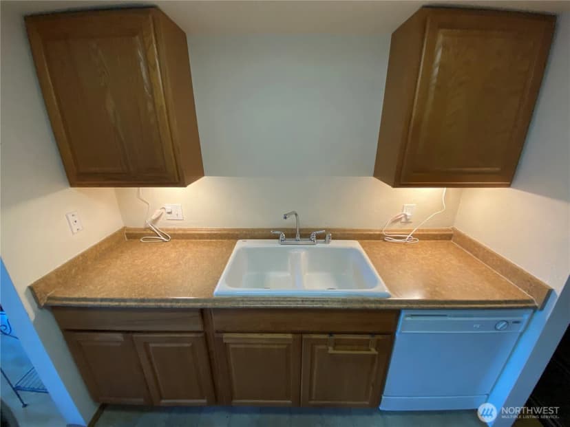 Property photo for 323 75th Street Se #b10, Everett photo 9