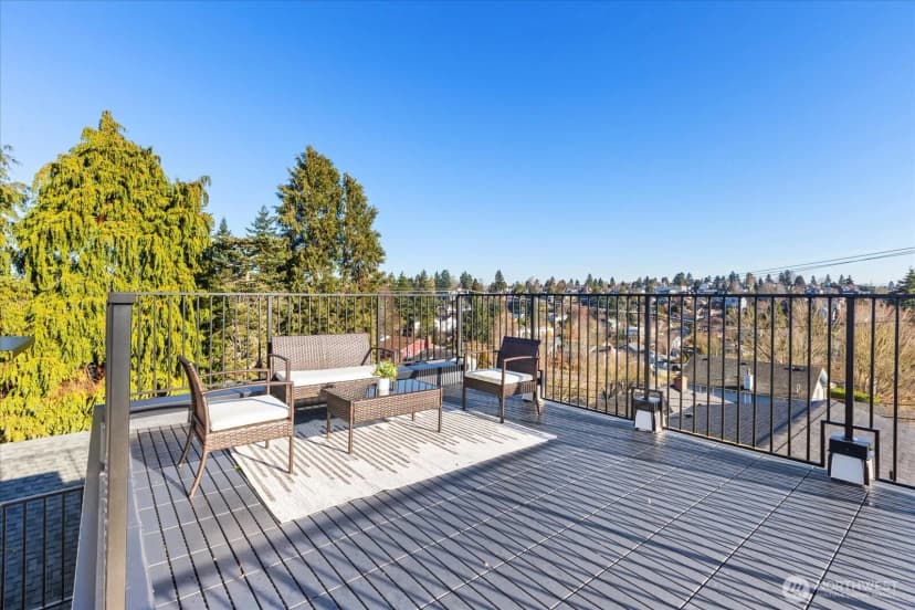 Property photo for 4104 49th Avenue Sw #b, Seattle photo 15