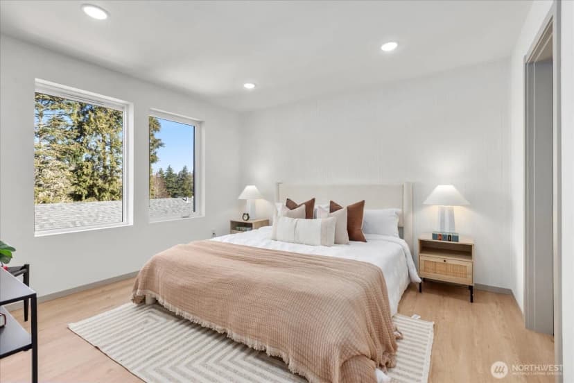 Property photo for 4104 49th Avenue Sw #b, Seattle photo 11