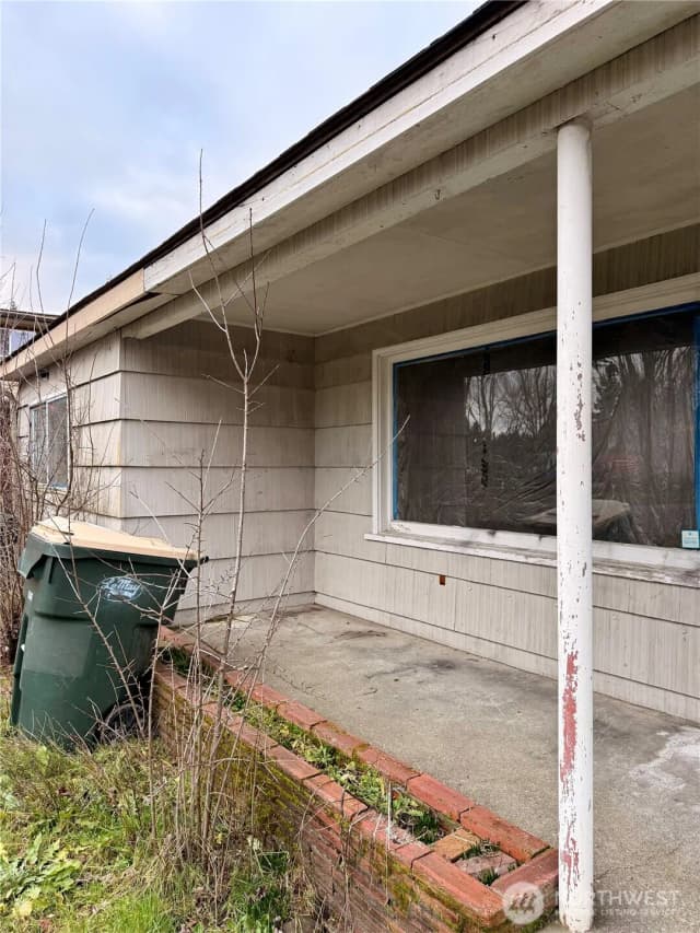 Property photo for 110 Se X Street, Tumwater photo 2