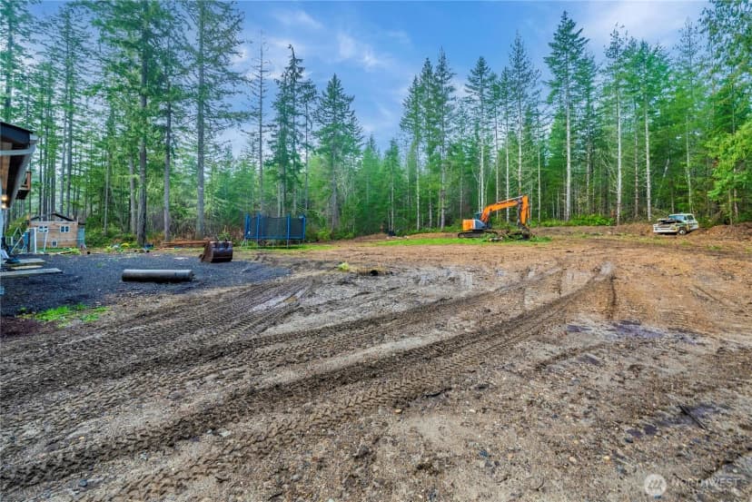 Property photo for 1101 Stavis Drive Nw, Seabeck photo 8