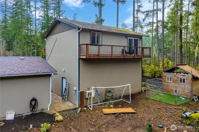 Property photo for 1101 Stavis Drive Nw, Seabeck photo 4