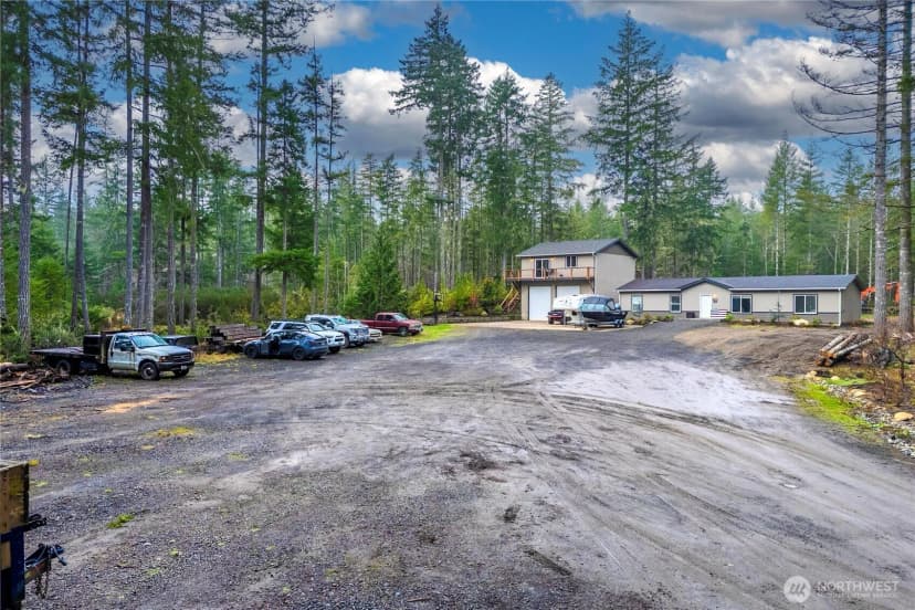 Property photo for 1101 Stavis Drive Nw, Seabeck photo 9