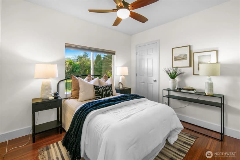 Property photo for 1516 S Bennett Street, Seattle photo 12