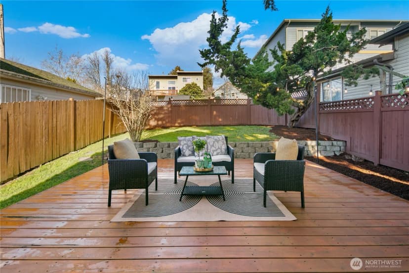 Property photo for 1516 S Bennett Street, Seattle photo 11