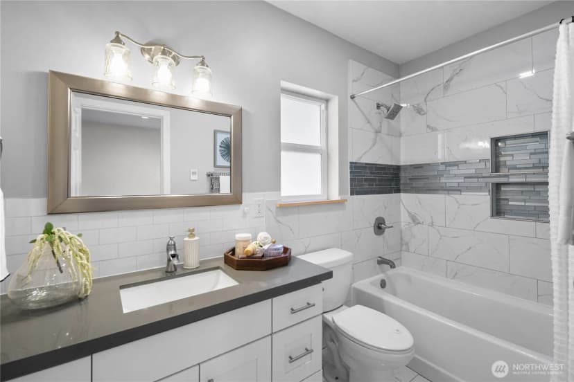 Property photo for 1516 S Bennett Street, Seattle photo 14