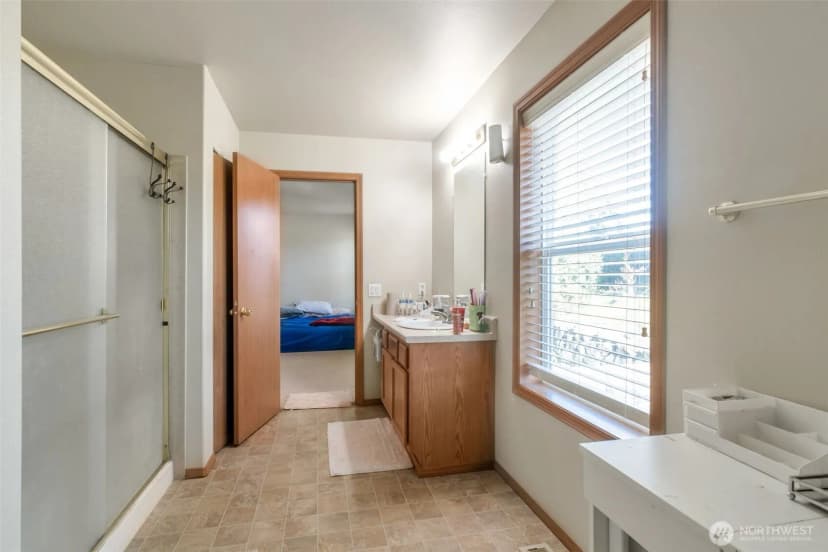 Property photo for 22686 129th Place Se, Kent photo 12
