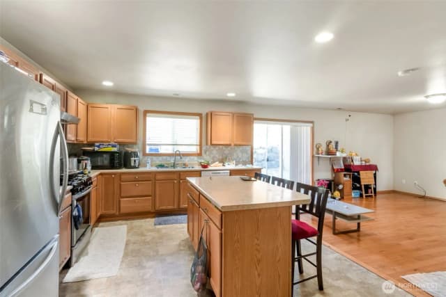 Property photo for 22686 129th Place Se, Kent photo 3