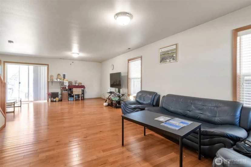Property photo for 22686 129th Place Se, Kent photo 6