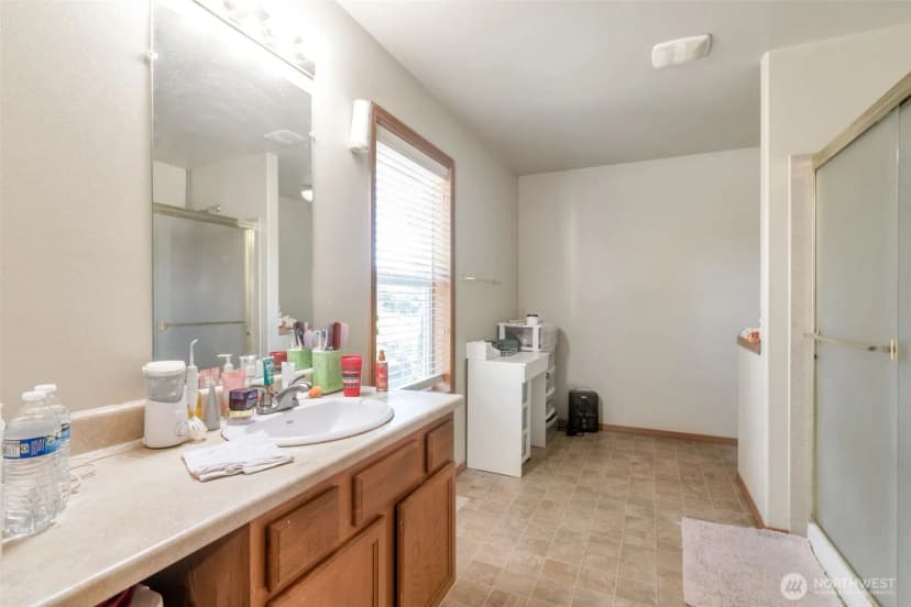 Property photo for 22686 129th Place Se, Kent photo 11