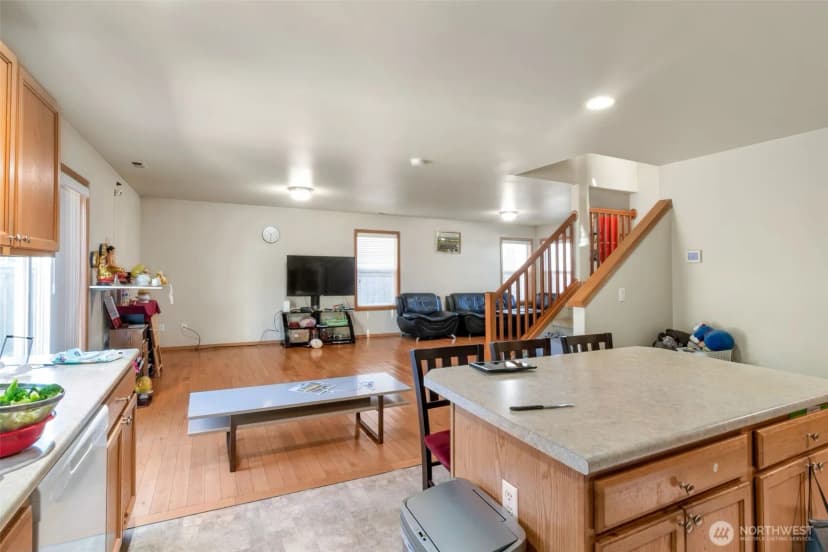 Property photo for 22686 129th Place Se, Kent photo 5