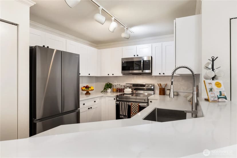 Property photo for 424 102nd Street Se #108, Bellevue photo 2