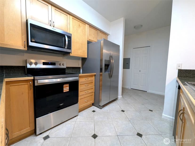 Property photo for 15000 Juanita Drive Ne #403, Kenmore photo 16