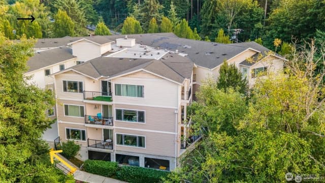 Property photo for 15000 Juanita Drive Ne #403, Kenmore photo 2
