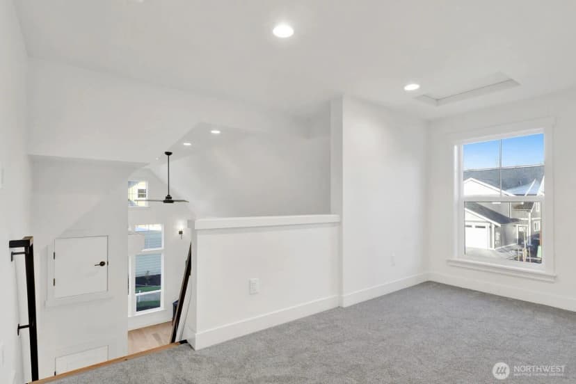 Property photo for 530 E Sunset Drive #14, Bellingham photo 19