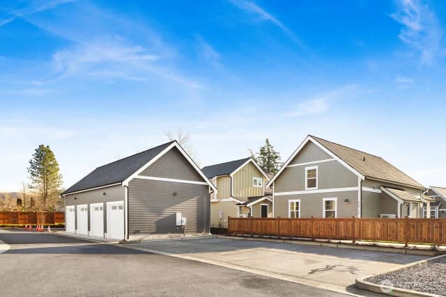 Property photo for 530 E Sunset Drive #14, Bellingham photo 5