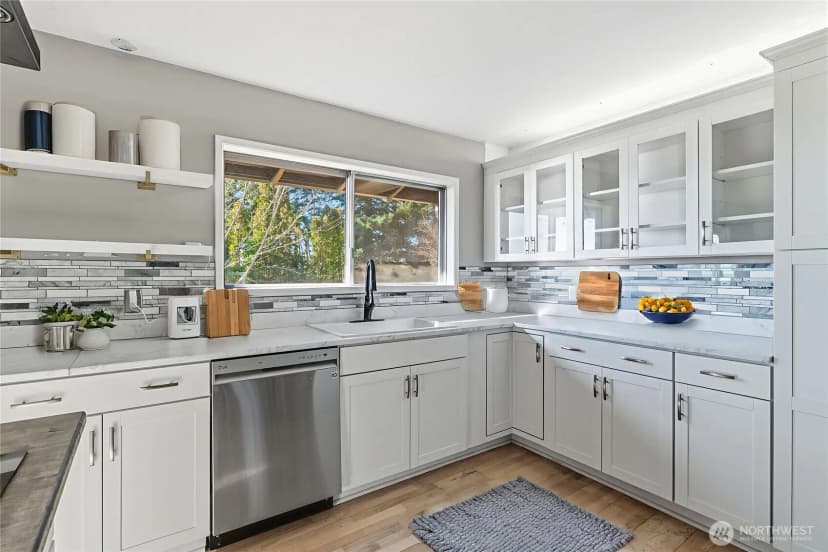 Property photo for 585 Taylor Road, Kalama photo 8
