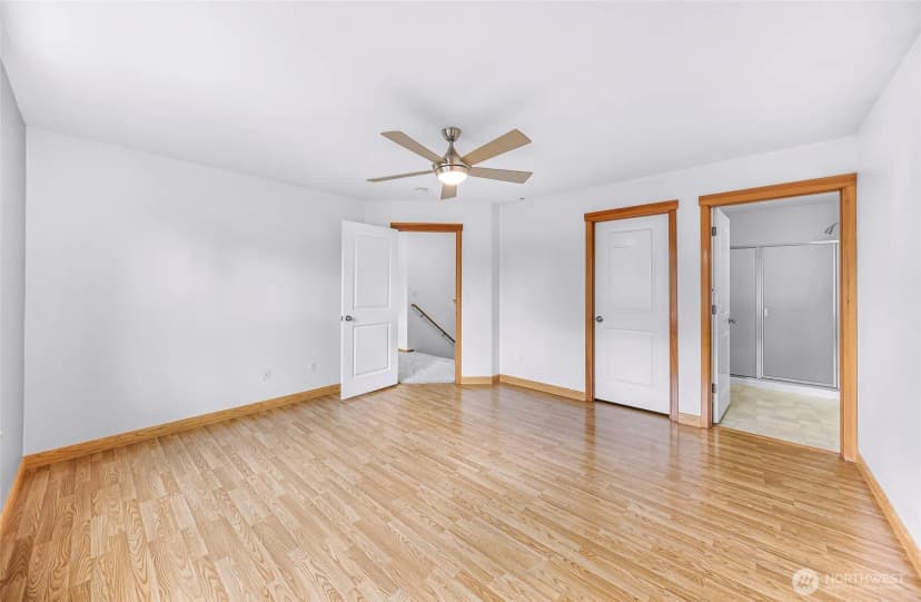 Property photo for 1033 Aspen Lane, Burlington photo 17