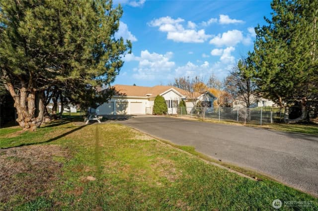 Property photo for 1810 Highland Road, Walla Walla