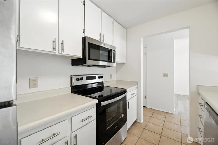 Property photo for 4404 146th Place Ne #n16, Bellevue photo 12