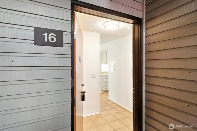 Property photo for 4404 146th Place Ne #n16, Bellevue photo 2