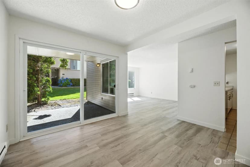 Property photo for 4404 146th Place Ne #n16, Bellevue photo 3