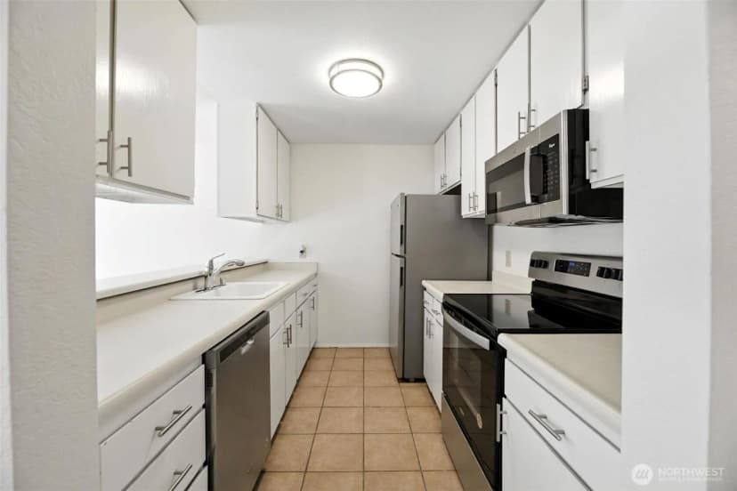 Property photo for 4404 146th Place Ne #n16, Bellevue photo 11