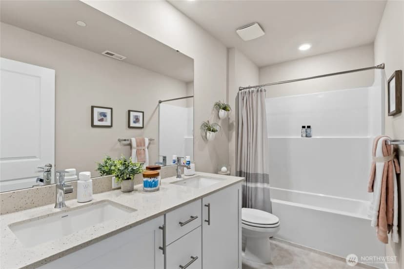 Property photo for 10520 135th Place Ne #36, Kirkland photo 13