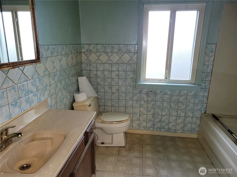 Property photo for 13715 45th Avenue S, Tukwila photo 10