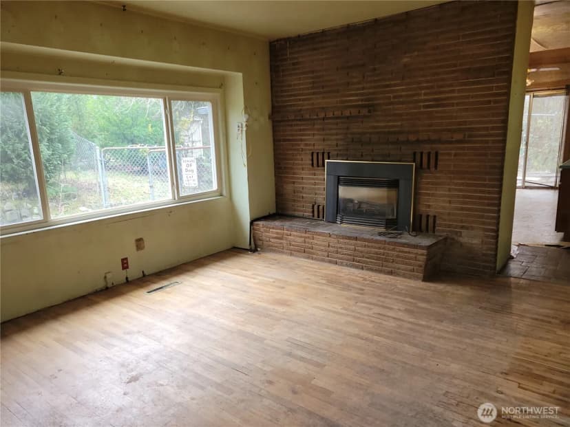 Property photo for 13715 45th Avenue S, Tukwila photo 6