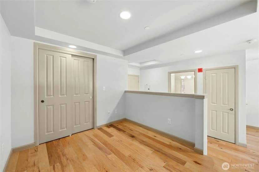 Property photo for 2319 1st Avenue #503, Seattle photo 15