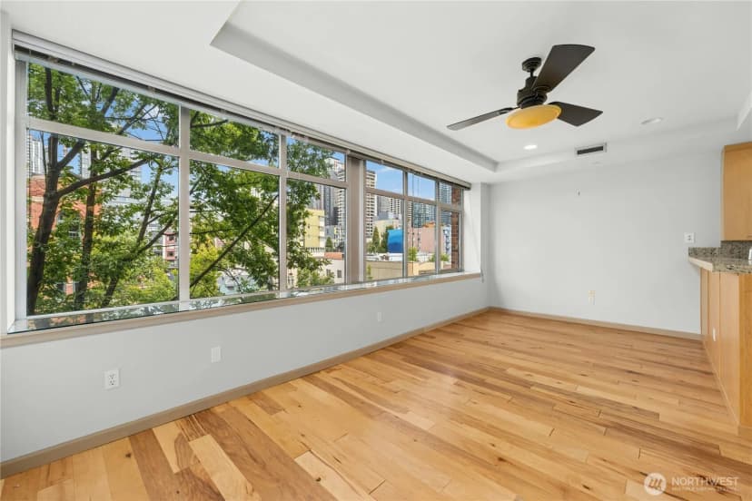 Property photo for 2319 1st Avenue #503, Seattle photo 6
