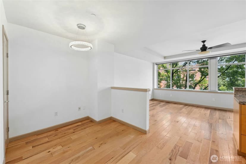 Property photo for 2319 1st Avenue #503, Seattle photo 9