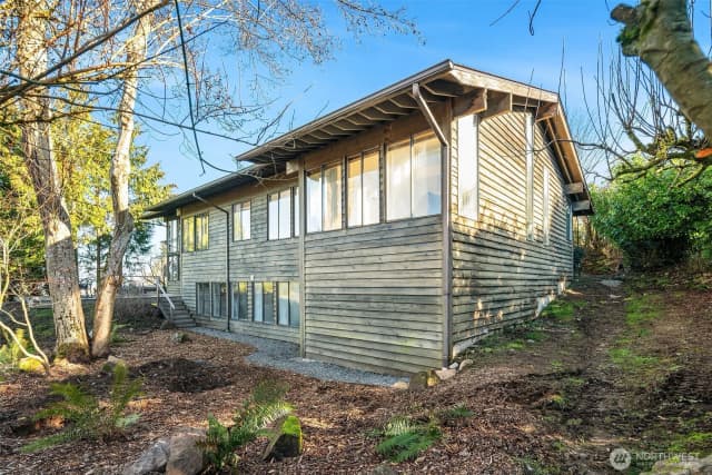 Property photo for 11519 Sea Breeze Avenue Sw, Vashon photo 2