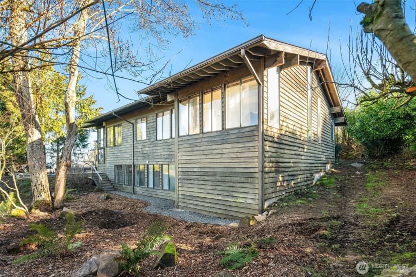 Property photo for 11519 Sea Breeze Avenue Sw, Vashon photo 2