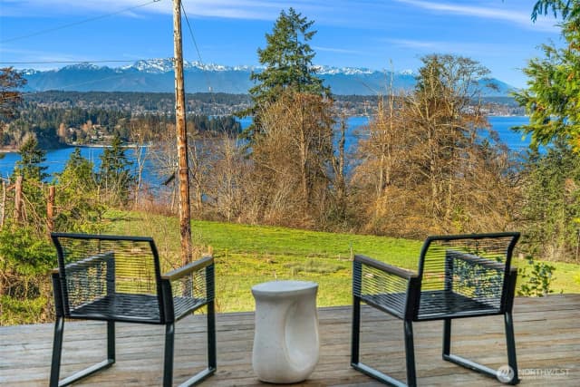 Property photo for 11519 Sea Breeze Avenue Sw, Vashon photo 3