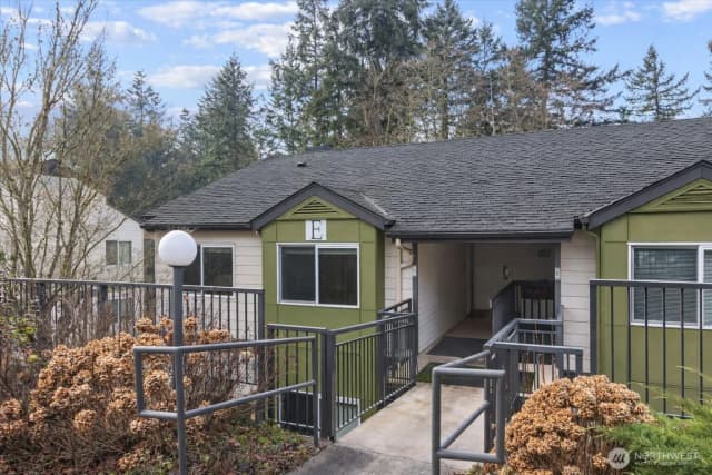 Property photo for 31500 33rd Place Sw #e201, Federal Way, Washington 98023