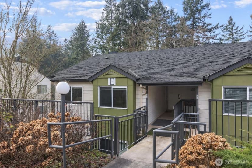 Property photo for 31500 33rd Place Sw #e201, Federal Way