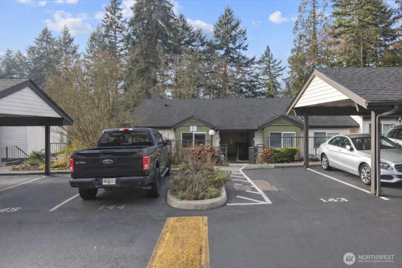 Property photo for 31500 33rd Place Sw #e201, Federal Way photo 2