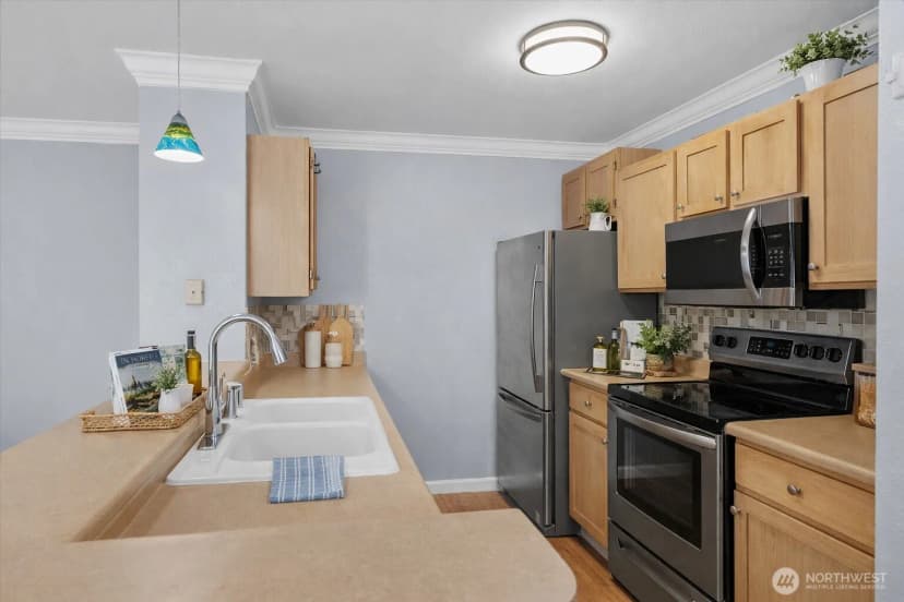 Property photo for 31500 33rd Place Sw #e201, Federal Way photo 8
